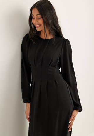 Crepe Pleated Dress Black