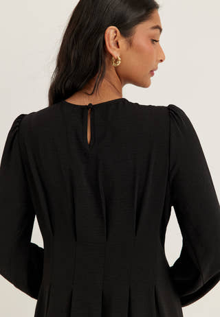 Crepe Pleated Dress Black