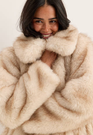 Short Peplum Faux Fur Coat White