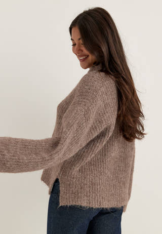 Knitted Scarf Sweater Brown