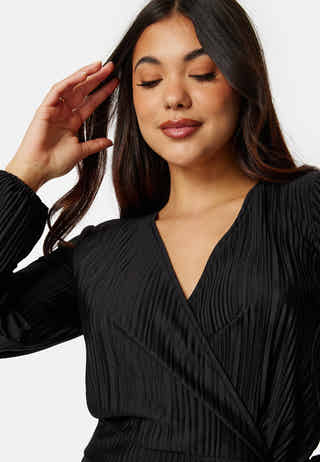 bubbleroom-jolie-wrap-top-black_7