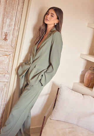 Straight Leg Pleated Suit Pants