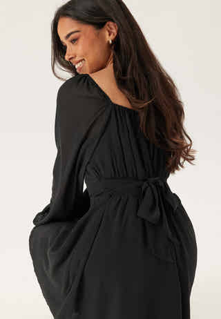 Sweetheart L/S Dress