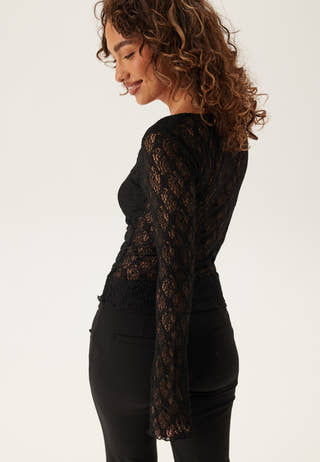 bubbleroom-v-neck-lace-top_4