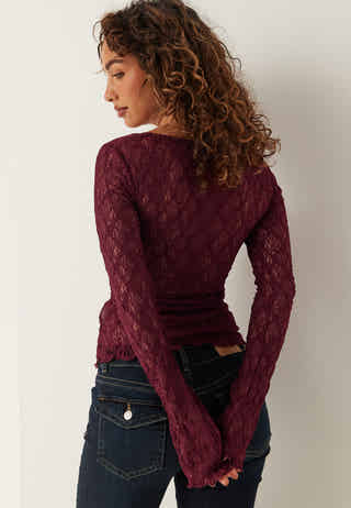 bubbleroom-v-neck-lace-top_8