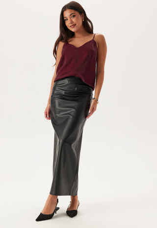 V-neck Shimmer Strap Singlet