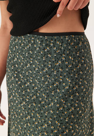 Structured Asymmetric Skirt