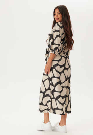 Structured Puff Sleeve Midi Dress