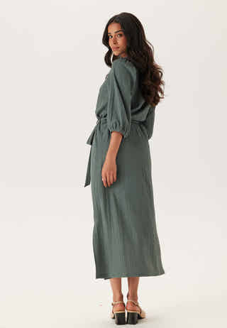 Structured Puff Sleeve Midi Dress